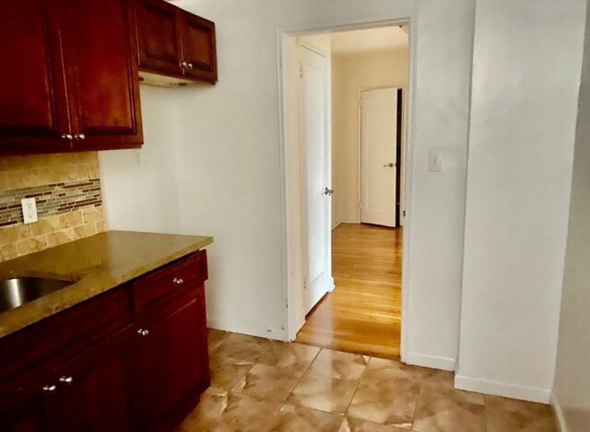 Picture of Home For Rent in Rockville Centre, New York, United States