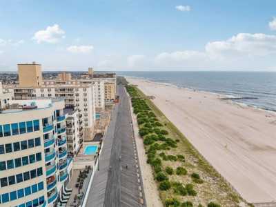 Home For Sale in Long Beach, New York