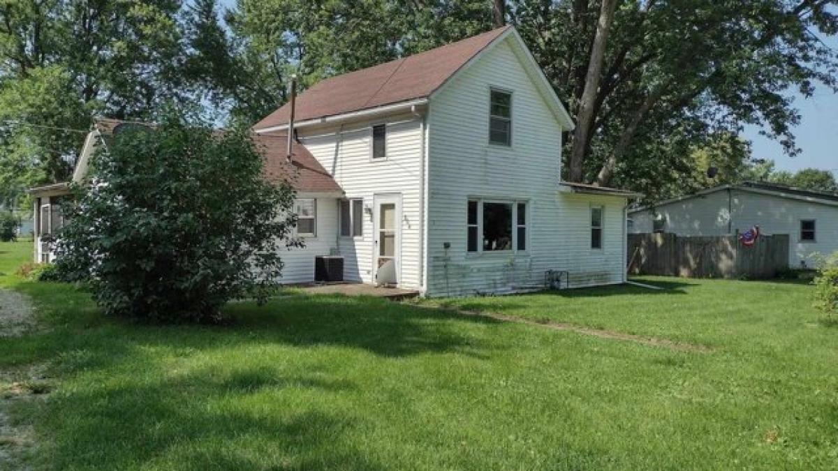 Picture of Home For Sale in Tampico, Illinois, United States