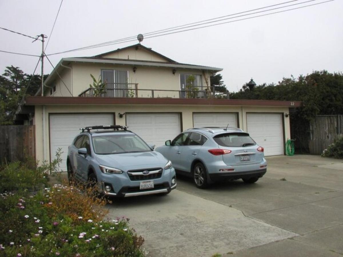 Picture of Home For Sale in El Granada, California, United States