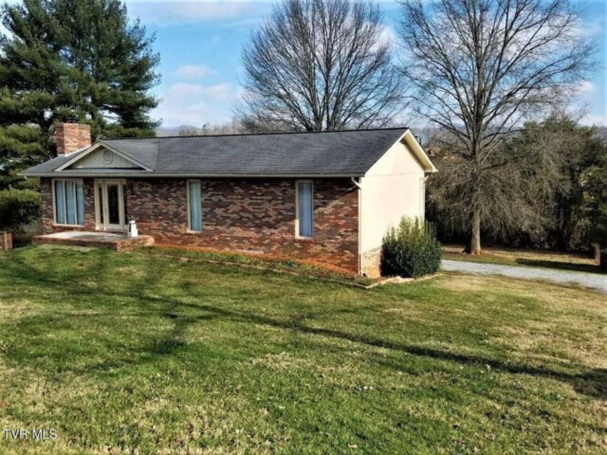 Picture of Home For Sale in Church Hill, Tennessee, United States