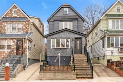 Home For Sale in East Elmhurst, New York