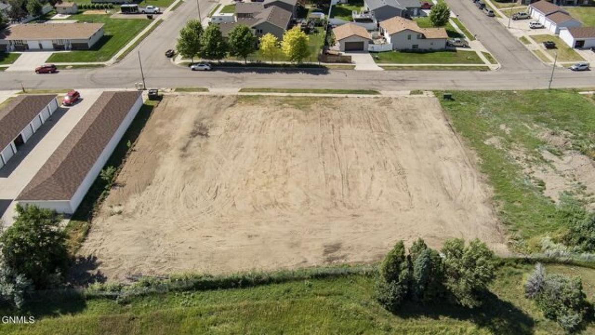 Picture of Residential Land For Sale in Mandan, North Dakota, United States