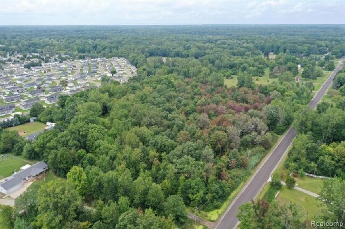 Picture of Residential Land For Sale in Flint, Michigan, United States