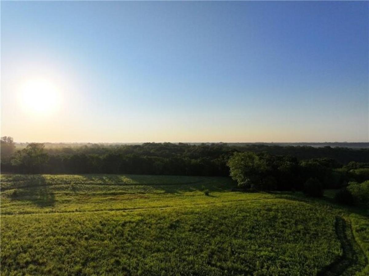 Picture of Residential Land For Sale in Earlham, Iowa, United States