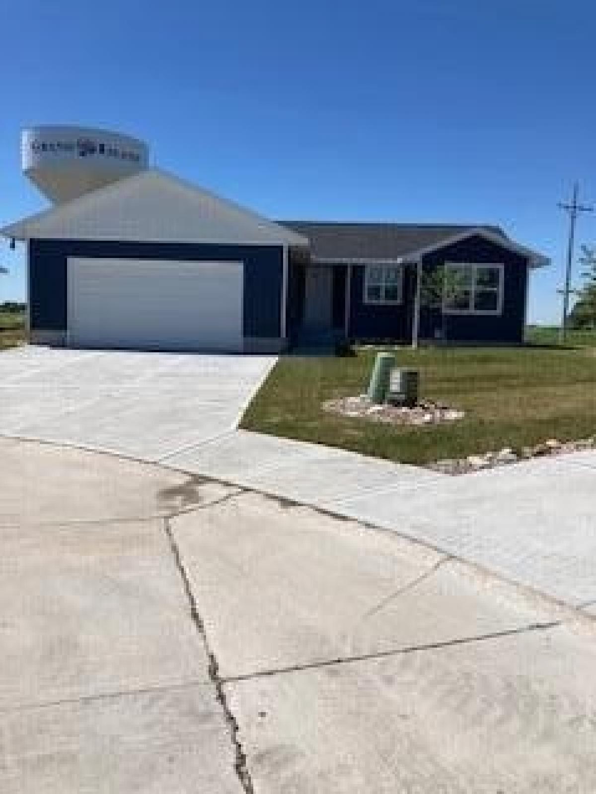 Picture of Home For Sale in Grand Island, Nebraska, United States