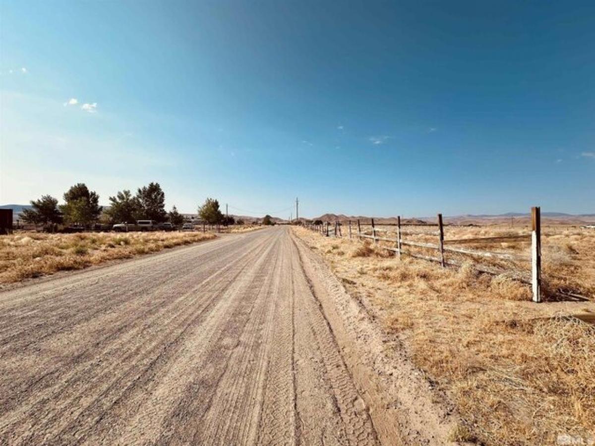 Picture of Residential Land For Sale in Silver Springs, Nevada, United States