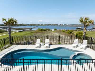 Home For Sale in North Topsail Beach, North Carolina