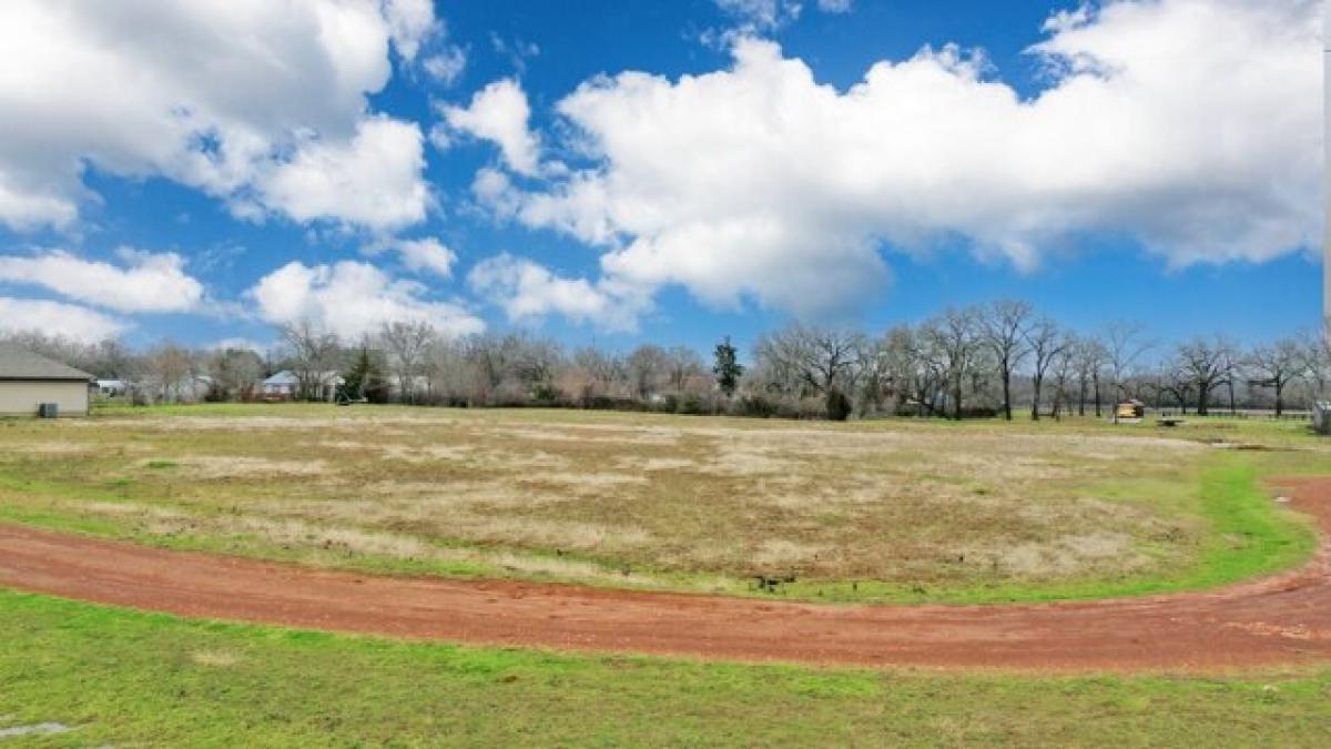 Picture of Residential Land For Sale in Madisonville, Texas, United States