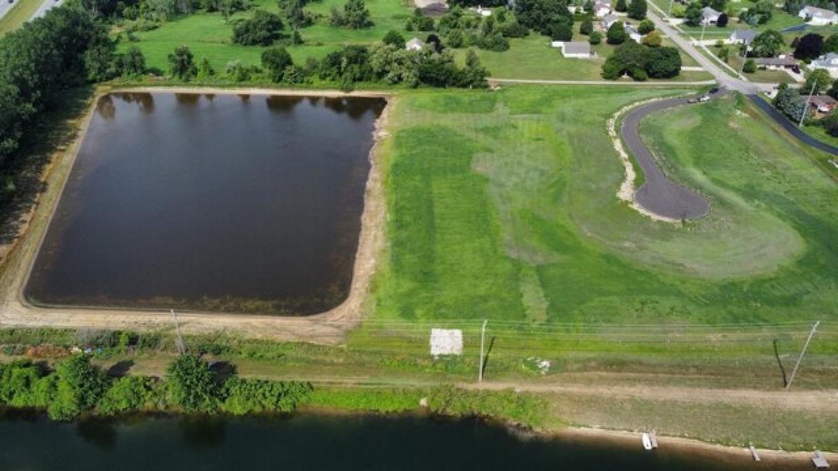 Picture of Residential Land For Sale in Zeeland, Michigan, United States