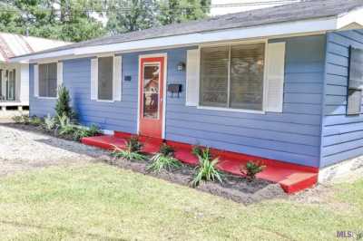 Home For Sale in New Roads, Louisiana