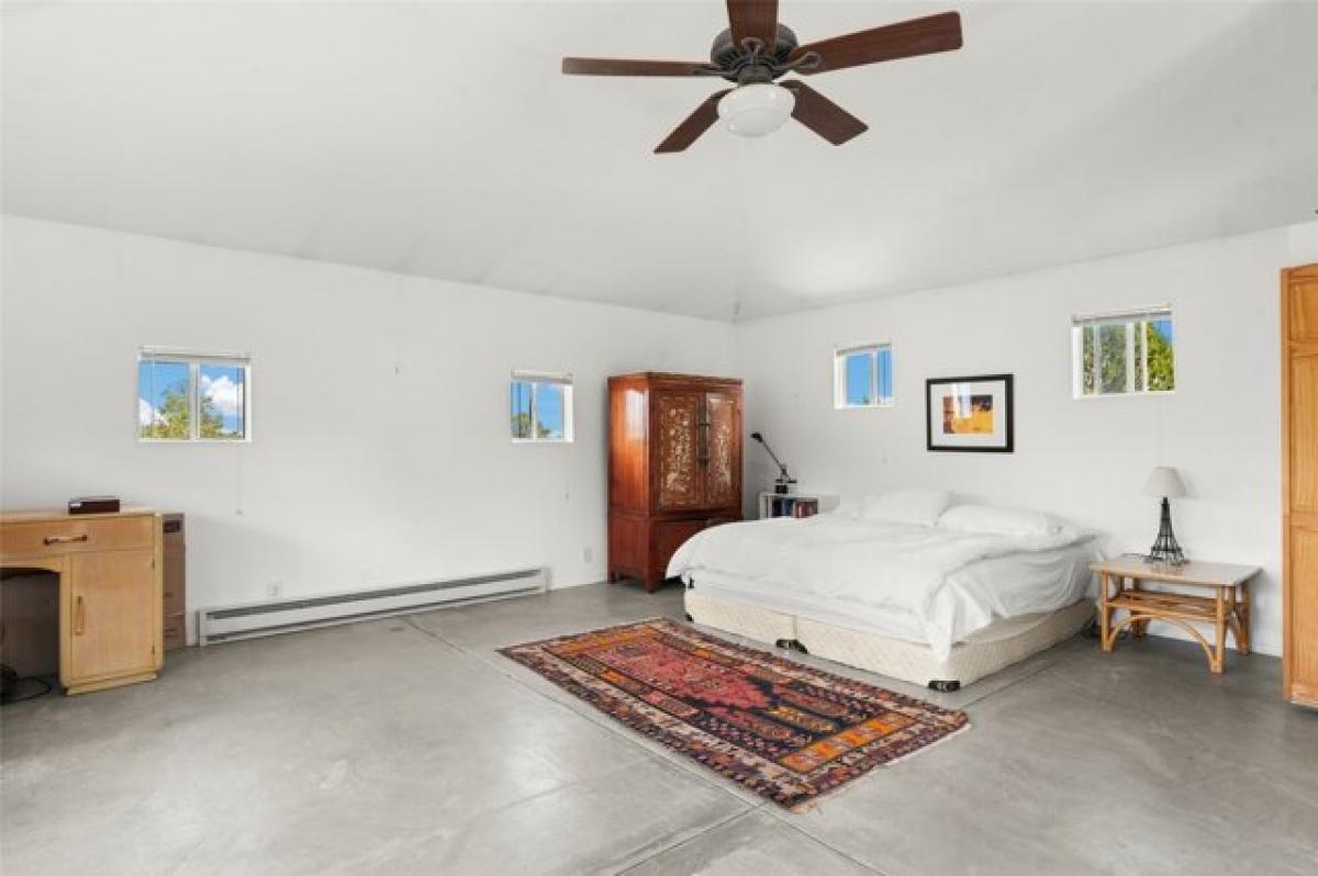 Picture of Home For Sale in Lamy, New Mexico, United States