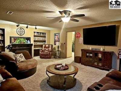 Home For Sale in Hutchinson, Kansas