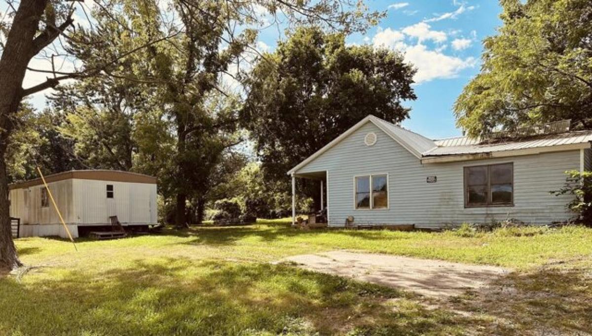 Picture of Home For Sale in Buffalo, Missouri, United States