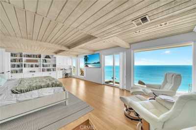 Home For Rent in Corona del Mar, California