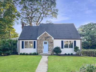 Home For Rent in Darien, Connecticut