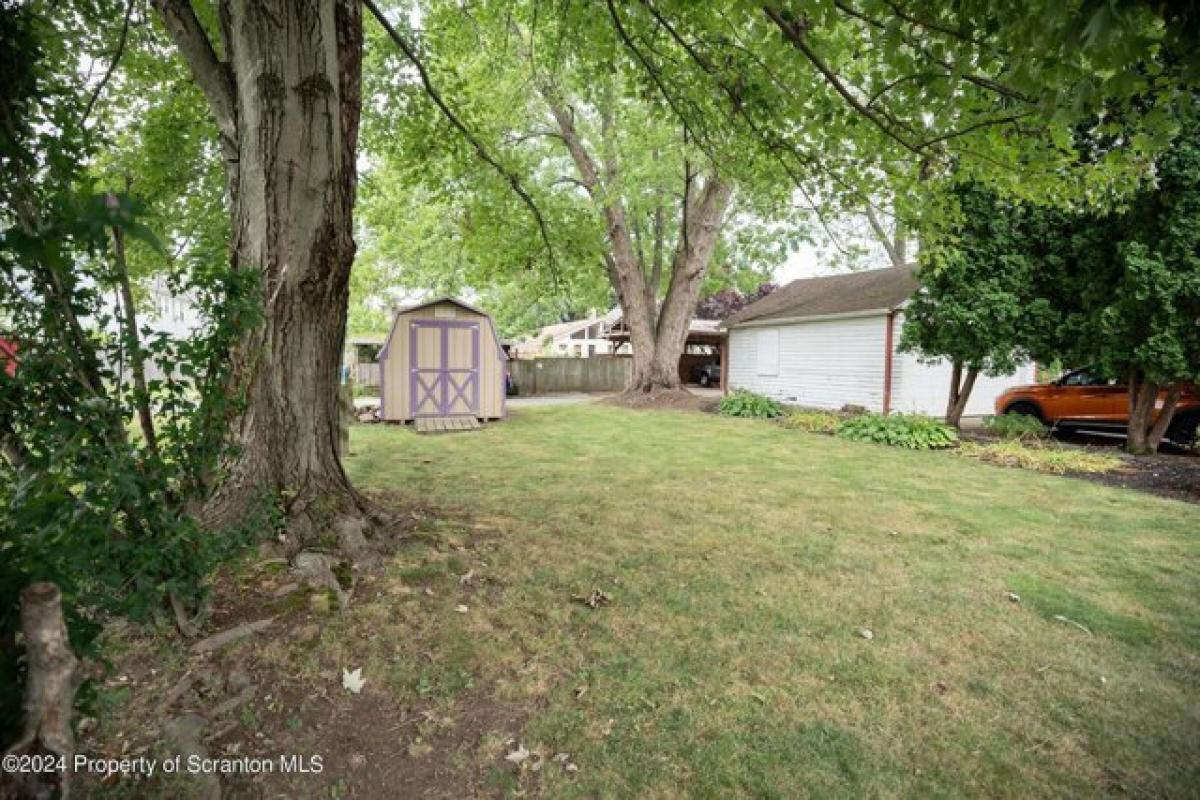 Picture of Home For Sale in Forty Fort, Pennsylvania, United States