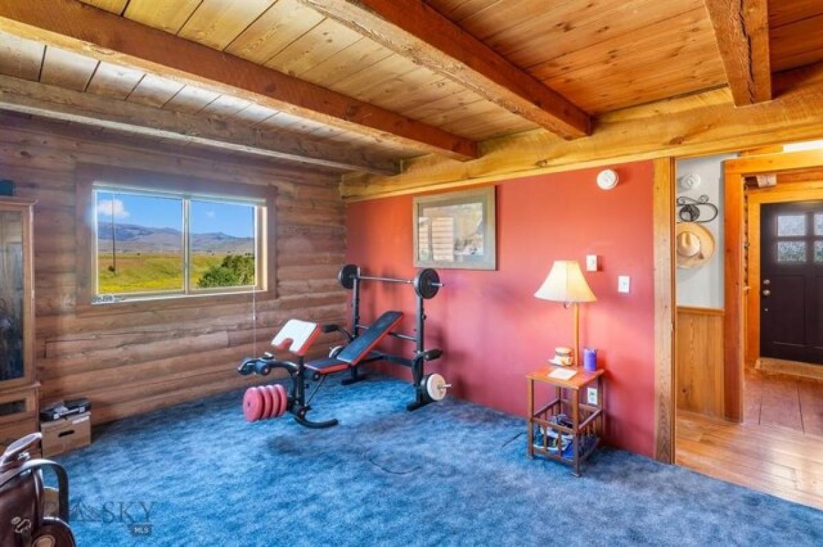 Picture of Home For Sale in Livingston, Montana, United States