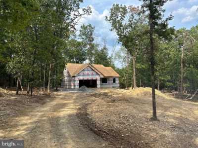 Home For Sale in Berkeley Springs, West Virginia