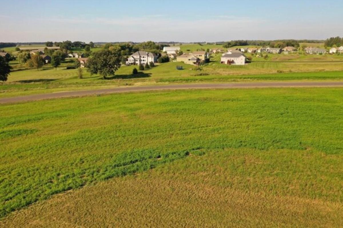 Picture of Residential Land For Sale in Columbus, Wisconsin, United States