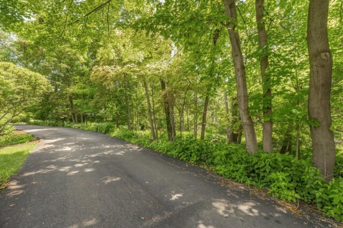 Picture of Residential Land For Sale in Fontana, Wisconsin, United States