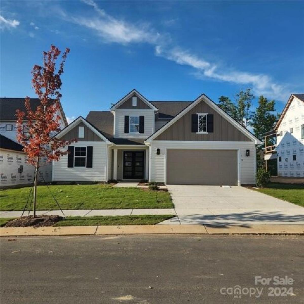 Picture of Home For Sale in Tega Cay, South Carolina, United States