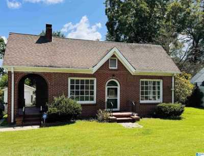 Home For Sale in Clanton, Alabama