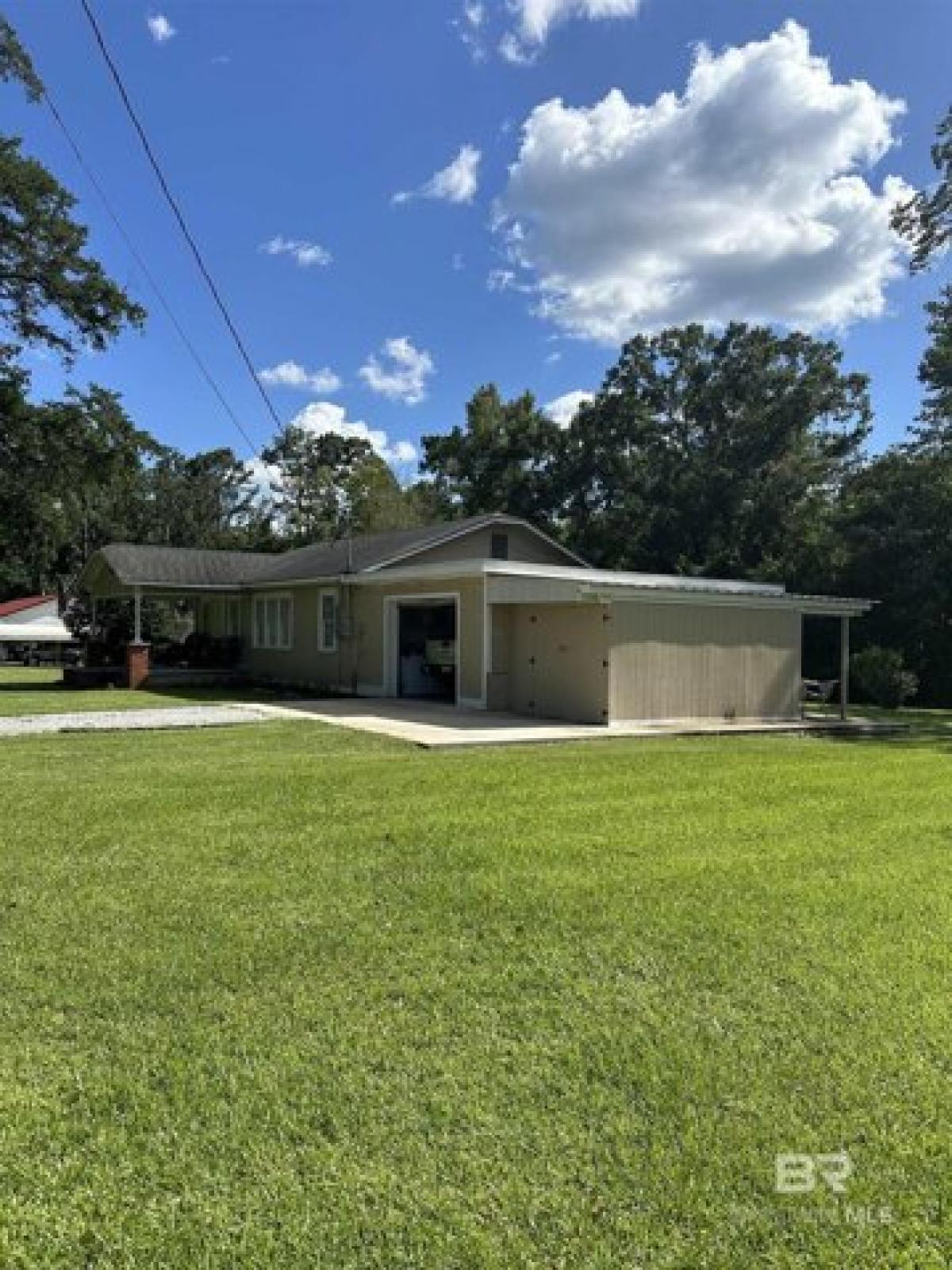 Picture of Home For Sale in Bay Minette, Alabama, United States