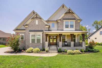 Home For Sale in Arrington, Tennessee