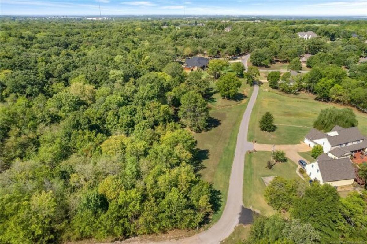 Picture of Residential Land For Sale in Broken Arrow, Oklahoma, United States