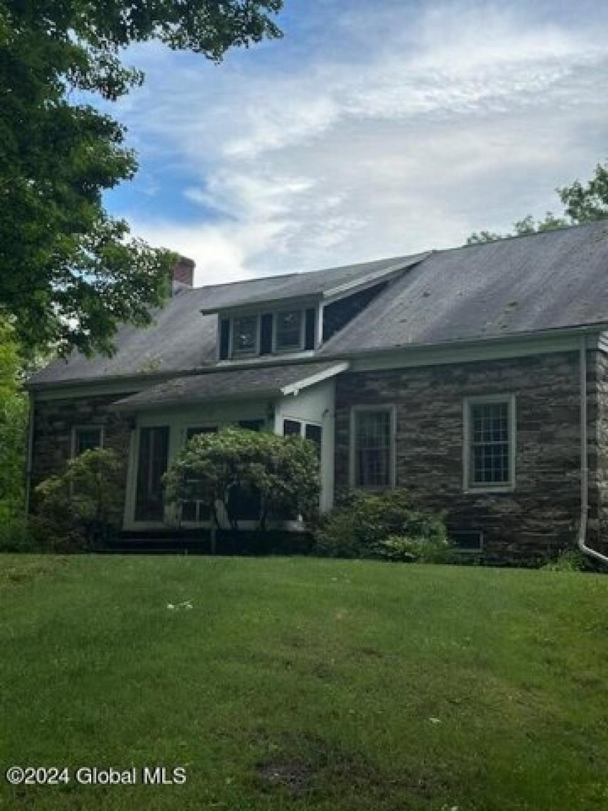 Picture of Home For Sale in Saugerties, New York, United States