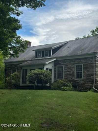 Home For Sale in Saugerties, New York