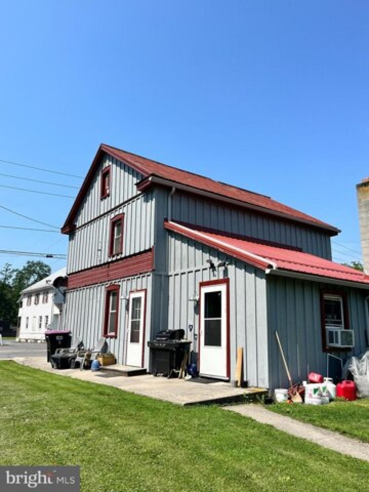 Picture of Home For Sale in Milroy, Pennsylvania, United States