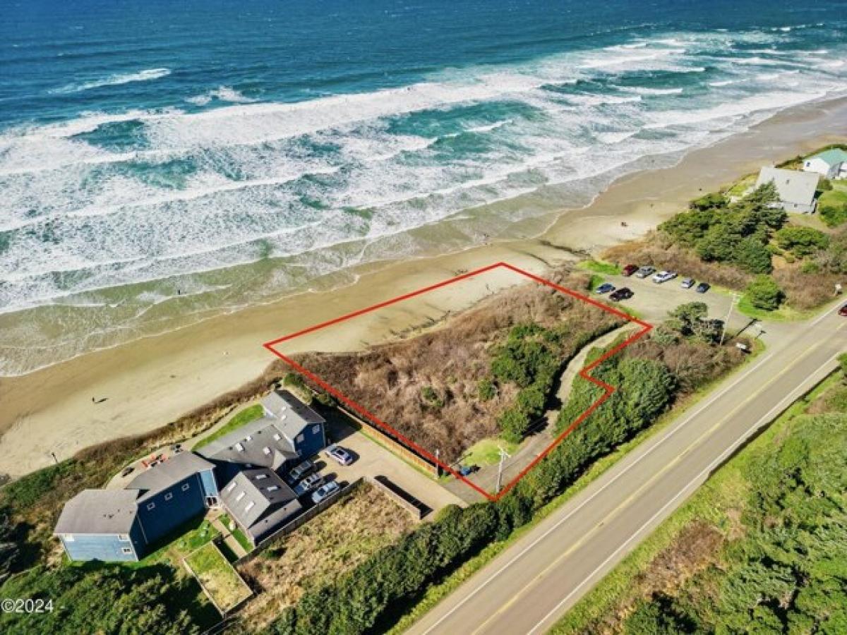 Picture of Residential Land For Sale in Seal Rock, Oregon, United States