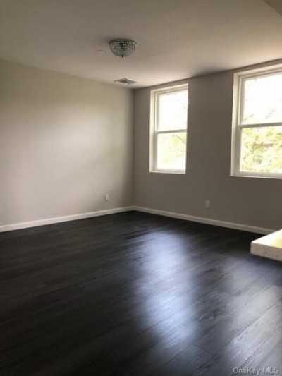 Apartment For Rent in Pelham, New York