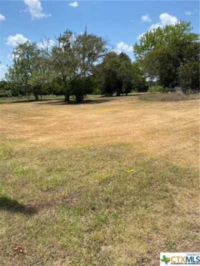 Residential Land For Sale in Yoakum, Texas