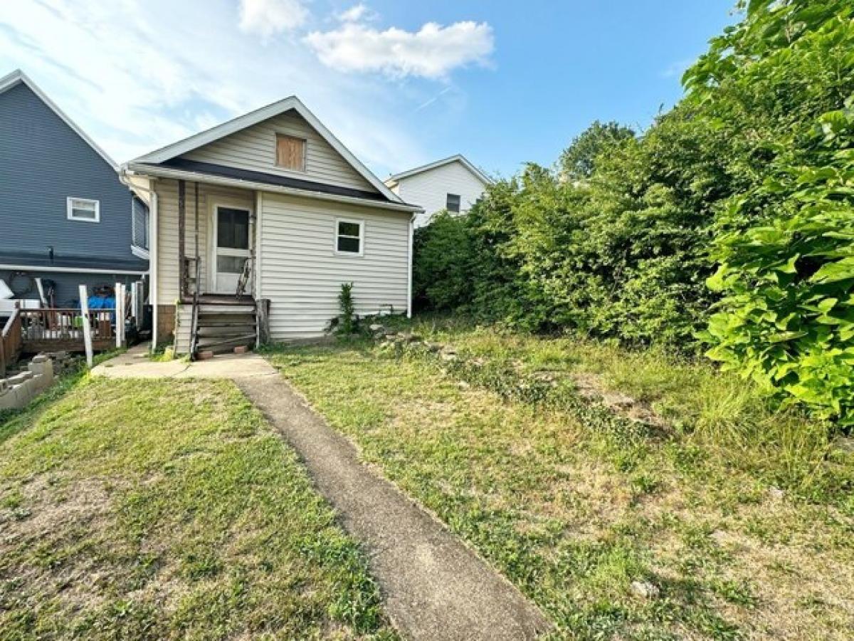 Picture of Home For Sale in Wheeling, West Virginia, United States