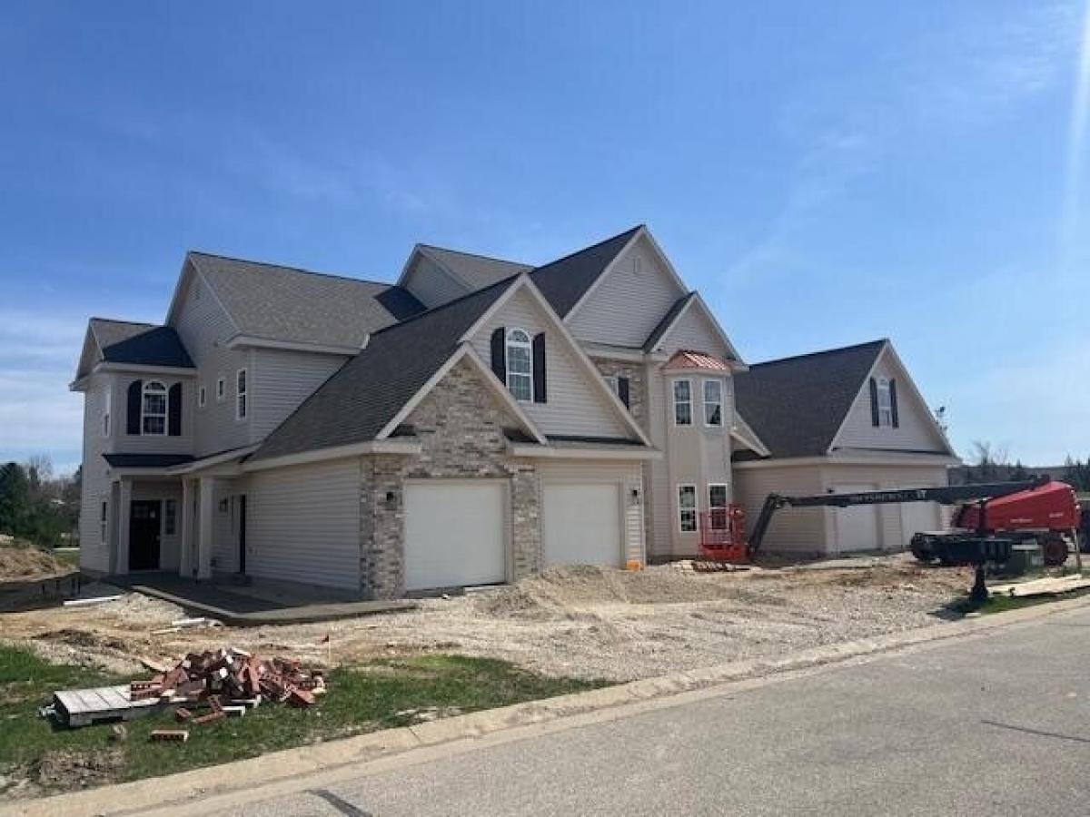 Picture of Home For Sale in Slinger, Wisconsin, United States