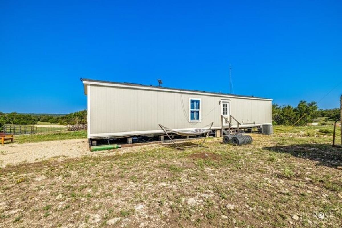 Picture of Home For Sale in Eldorado, Texas, United States