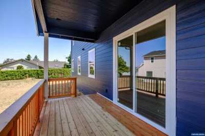 Home For Sale in Sublimity, Oregon