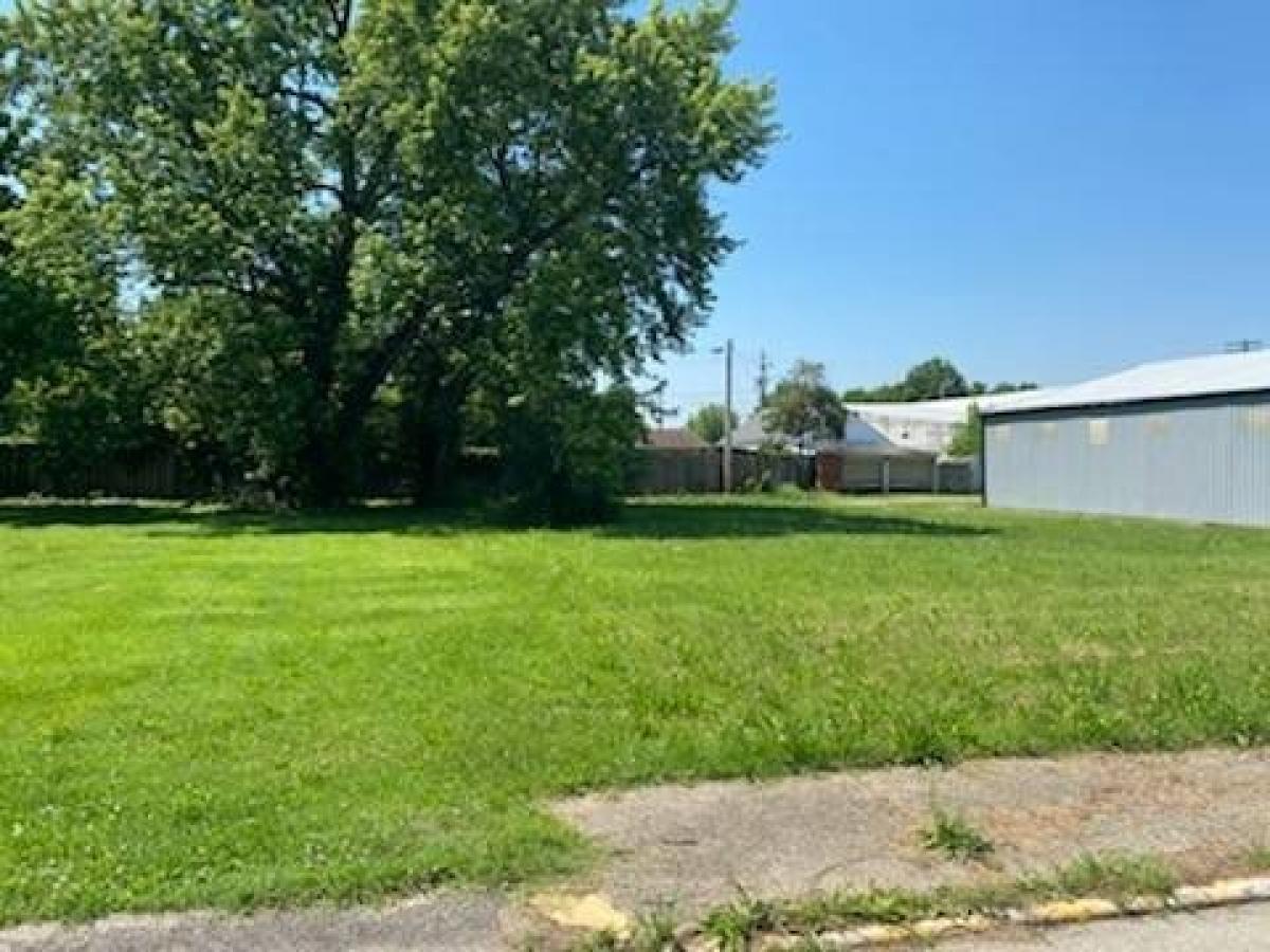 Picture of Residential Land For Rent in Lawrenceville, Illinois, United States