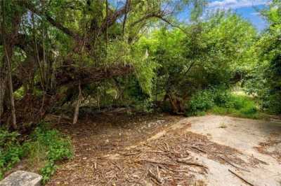 Residential Land For Sale in Natalia, Texas