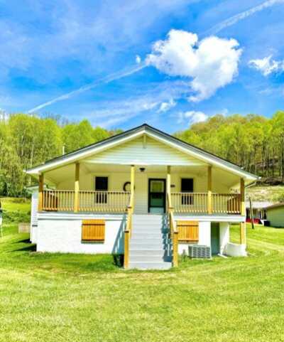 Home For Sale in Wallins Creek, Kentucky