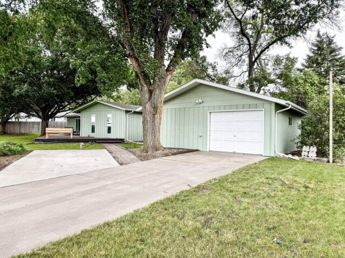 Picture of Home For Sale in Brookings, South Dakota, United States