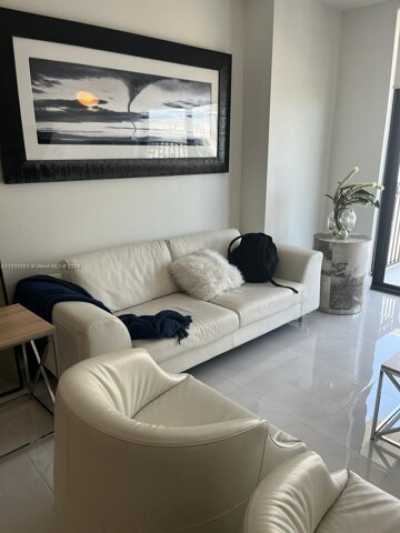 Apartment For Rent in Coral Gables, Florida