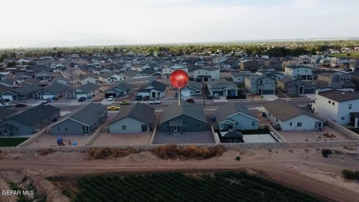 Picture of Home For Sale in Socorro, Texas, United States