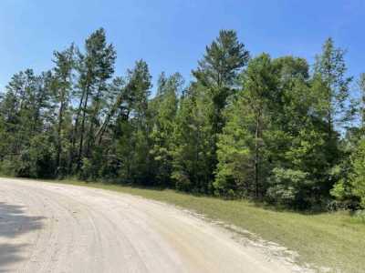 Residential Land For Sale in Lee, Florida