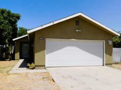 Home For Rent in Madera, California