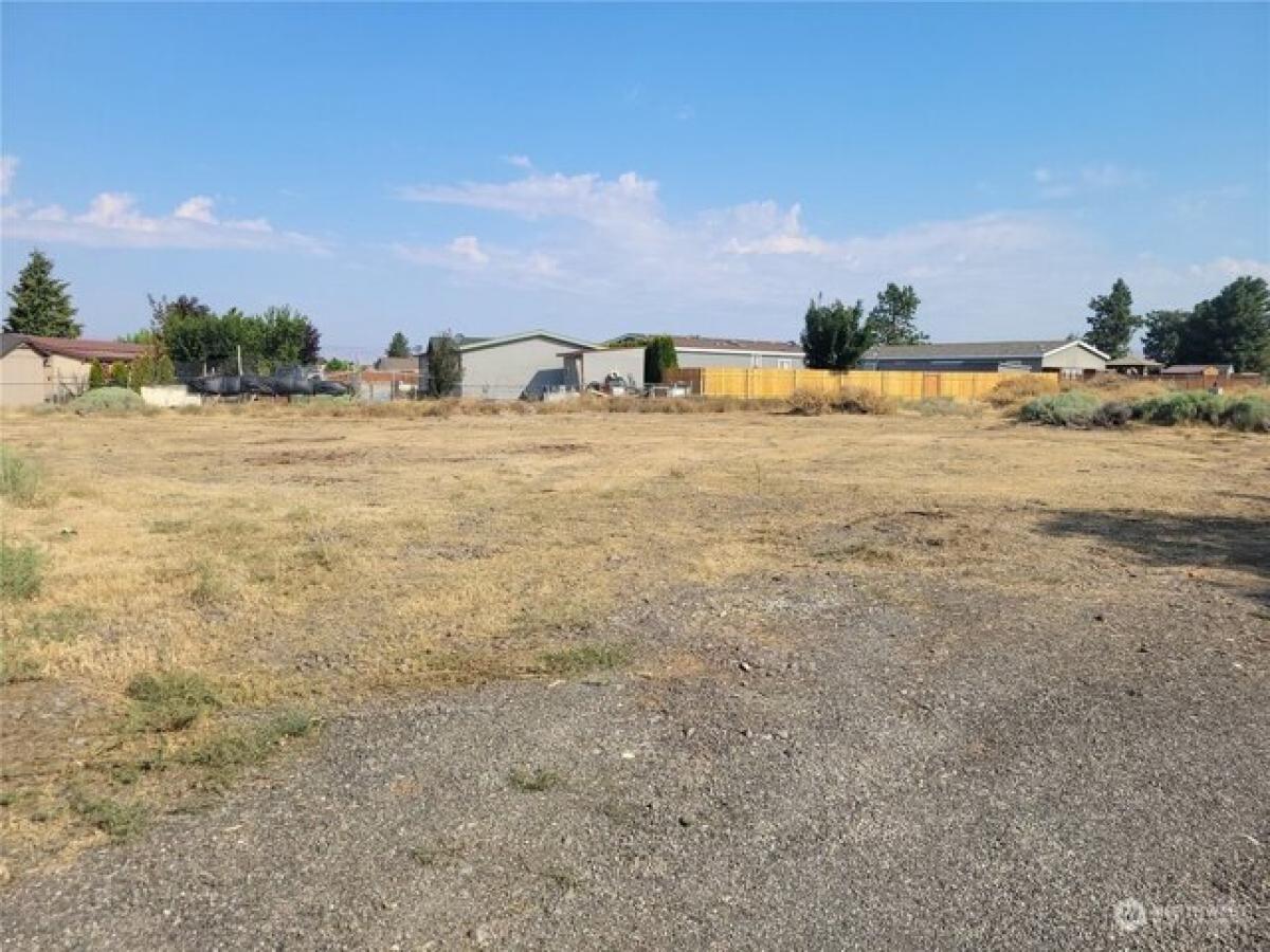 Picture of Residential Land For Sale in Mattawa, Washington, United States