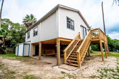 Home For Sale in Liverpool, Texas